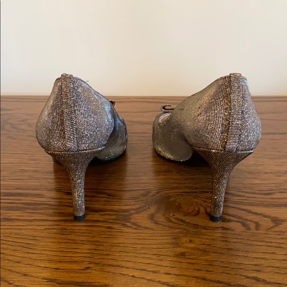 Stuart Weitzman Bowover Glitter Pumps - Picture 4 of 9